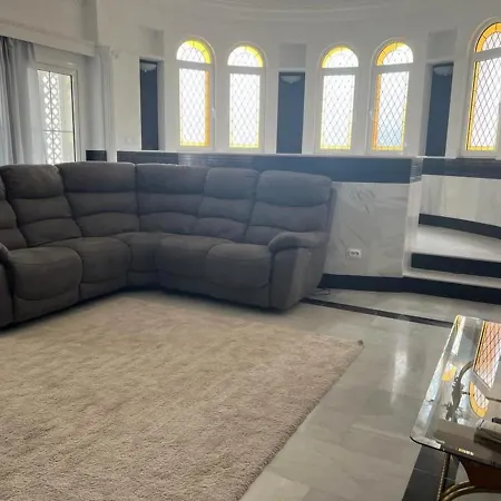W Private Pool, Bbq And Your Own Pool Table Villa