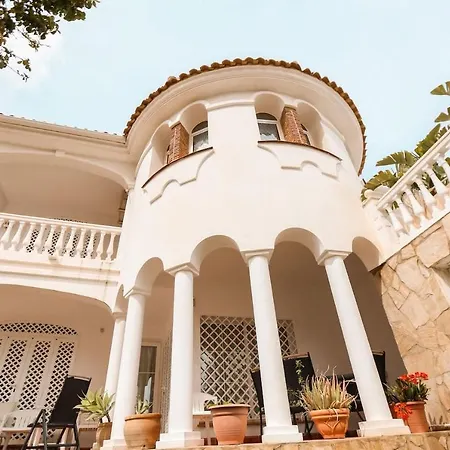 W Private Pool, Bbq And Your Own Pool Table Villa