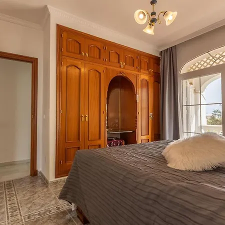 W Private Pool, Bbq And Your Own Pool Table Villa *
