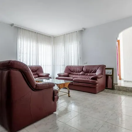 W Private Pool, Bbq And Your Own Pool Table Fuengirola