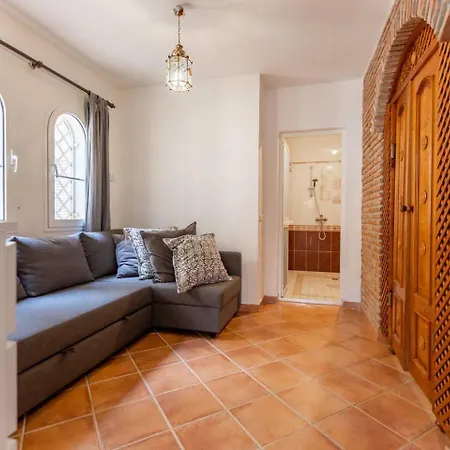 W Private Pool, Bbq And Your Own Pool Table Villa *