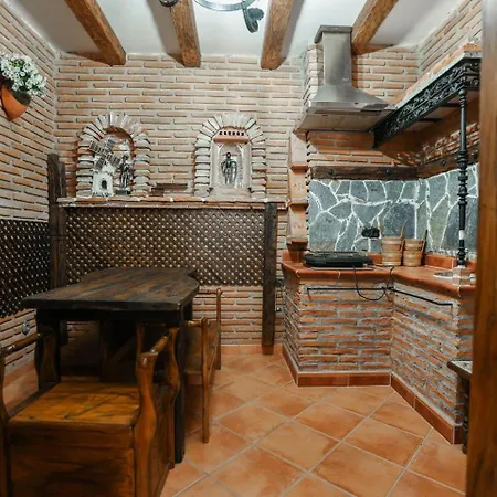W Private Pool, Bbq And Your Own Pool Table * Fuengirola