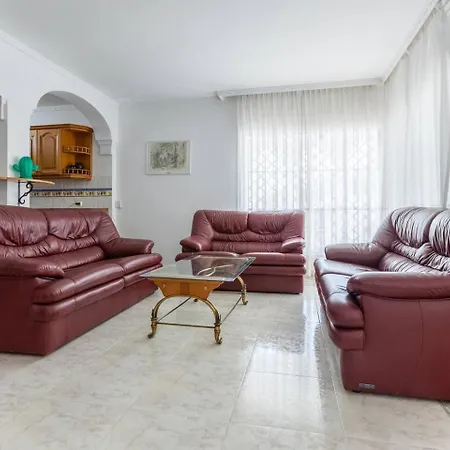 W Private Pool, Bbq And Your Own Pool Table Villa Fuengirola